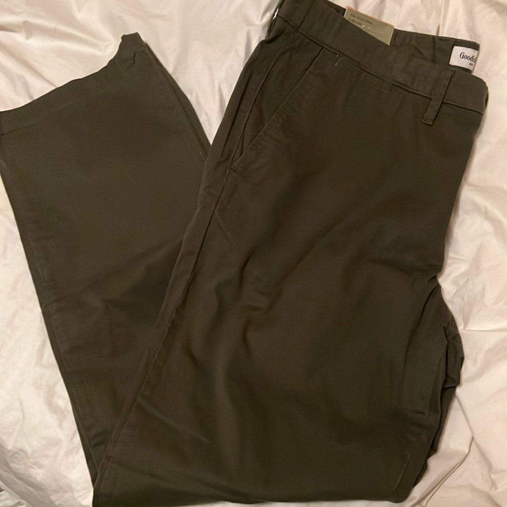 Men’s Straight Chino Pants